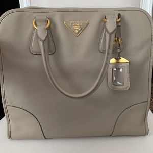 Auth Prada Saffiano Lux Tote with strap in Pomice
